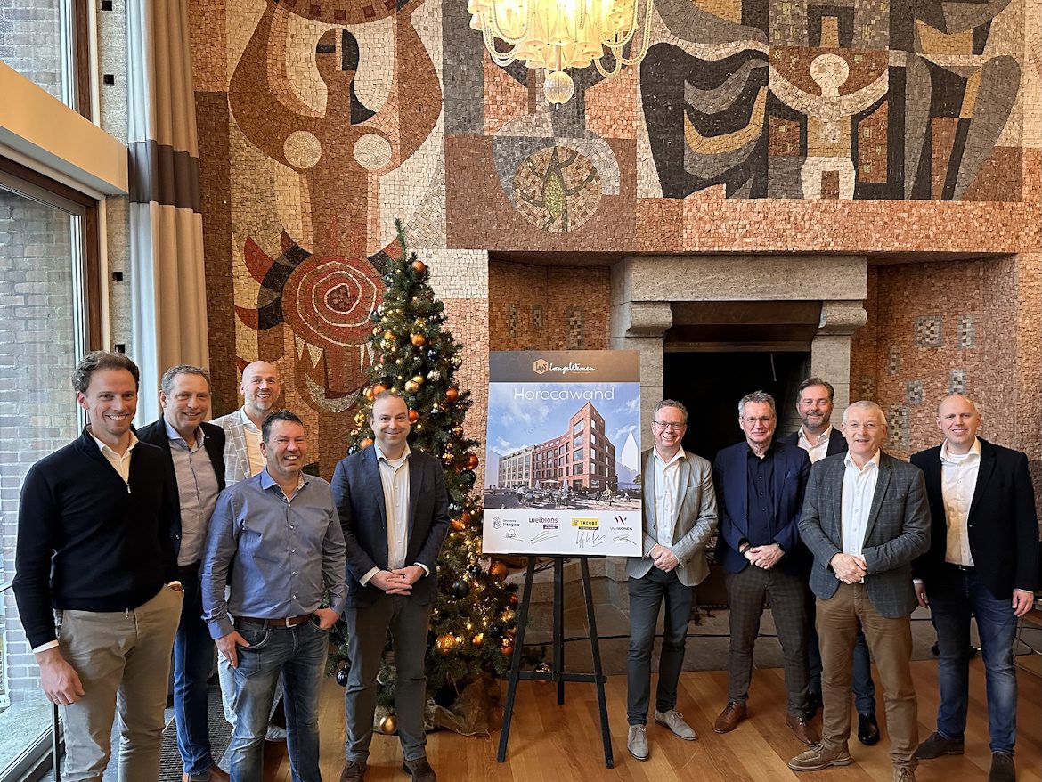 Tekenmoment voor horecawand Lange Wemen Hengelo