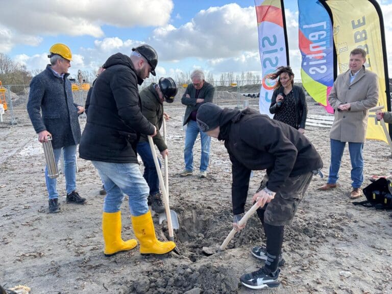 De Zijwende Uithuizen gestart